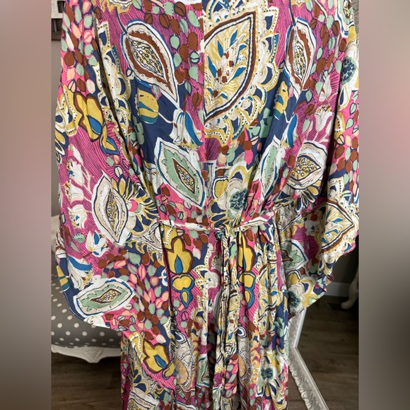 Aakaa • Kimono Style Maxi Dress - Picture 3 of 14